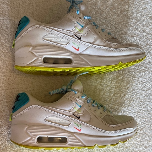 Nike Air White and Teal Sneakers Neon Athletic Shoes - Picture 10 of 15